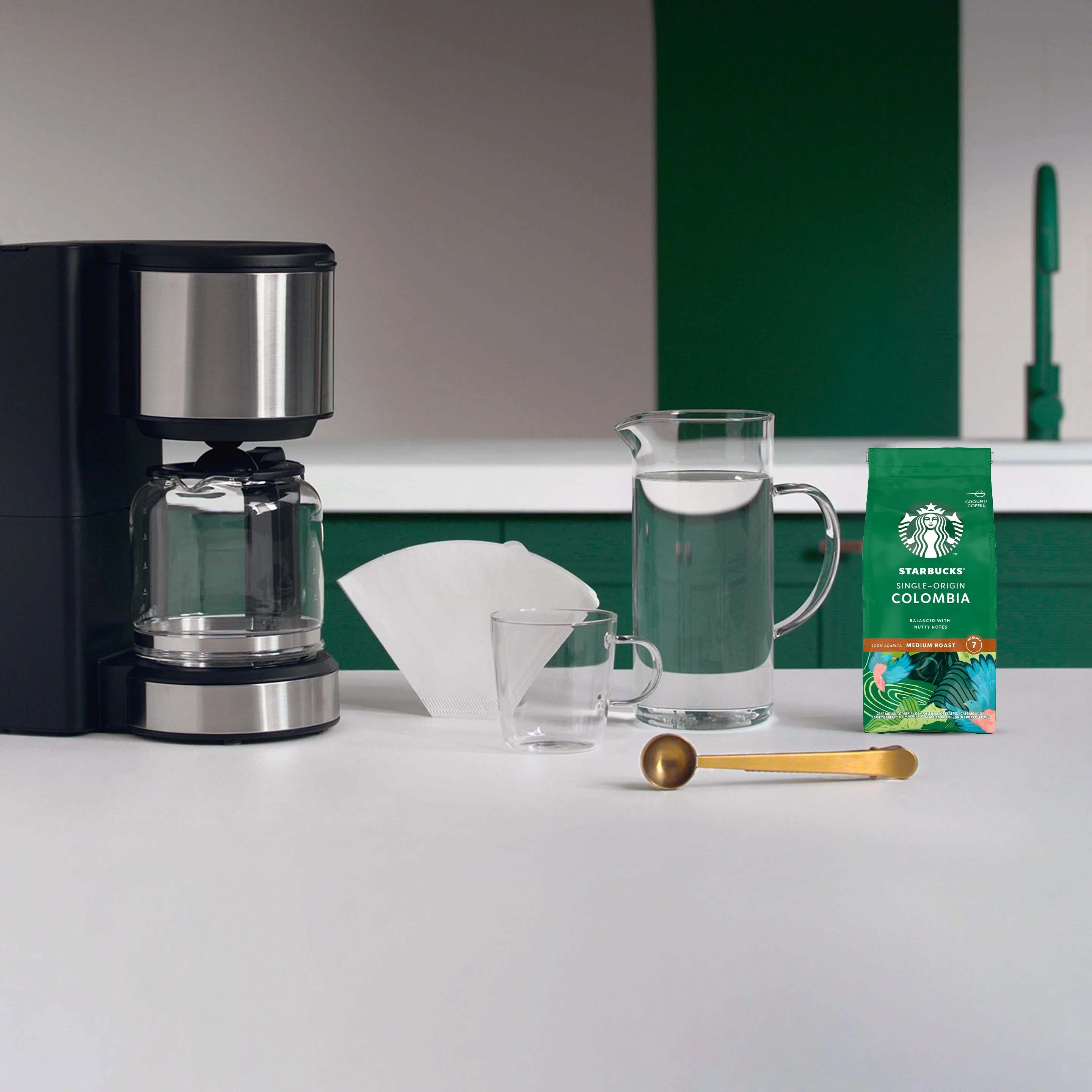 Cafetera y Cafe/Coffee Maker & Coffee