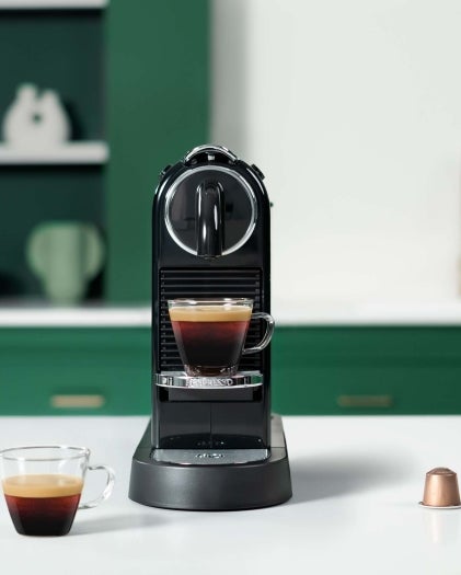 Starbucks® by Nespresso® -kahvi, tuotepakkaukset ja kone